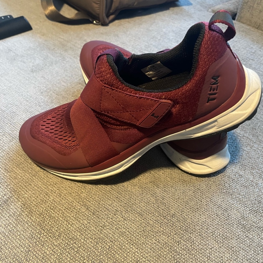 Tiem Slipstream Cycling Shoe with clips installed